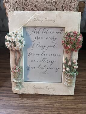 Vintage-Style Faux Stone Topiary Frame with Galatians 6:9 Scripture Accent